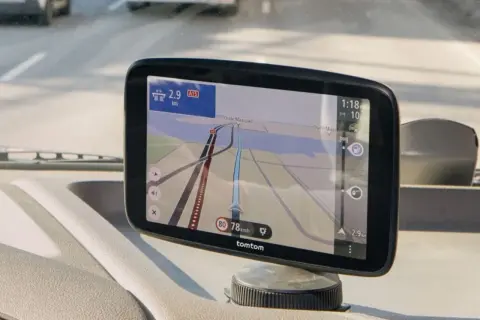Nawigacja TomTom pokazuje trasę. Dowiedz się, jak zaktualizować nawigację TomTom, aby zawsze mieć najnowsze mapy.