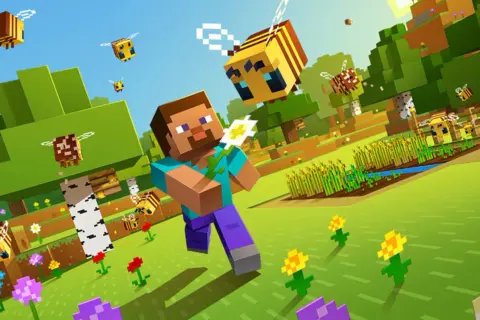 Steve z Minecraft Bedrock trzyma kwiat, otoczony przez pszczoły. Dowiedz się, jak zaktualizować Minecraft Bedrock, by cieszyć się nowymi funkcjami.