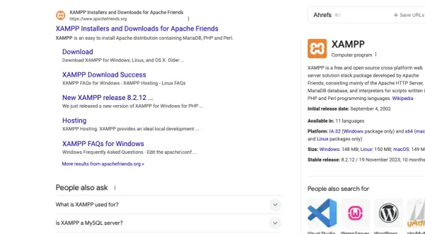 Wyniki wyszukiwania Google pokazują, jak otworzyć plik PHP w przeglądarce za pomocą XAMPP.