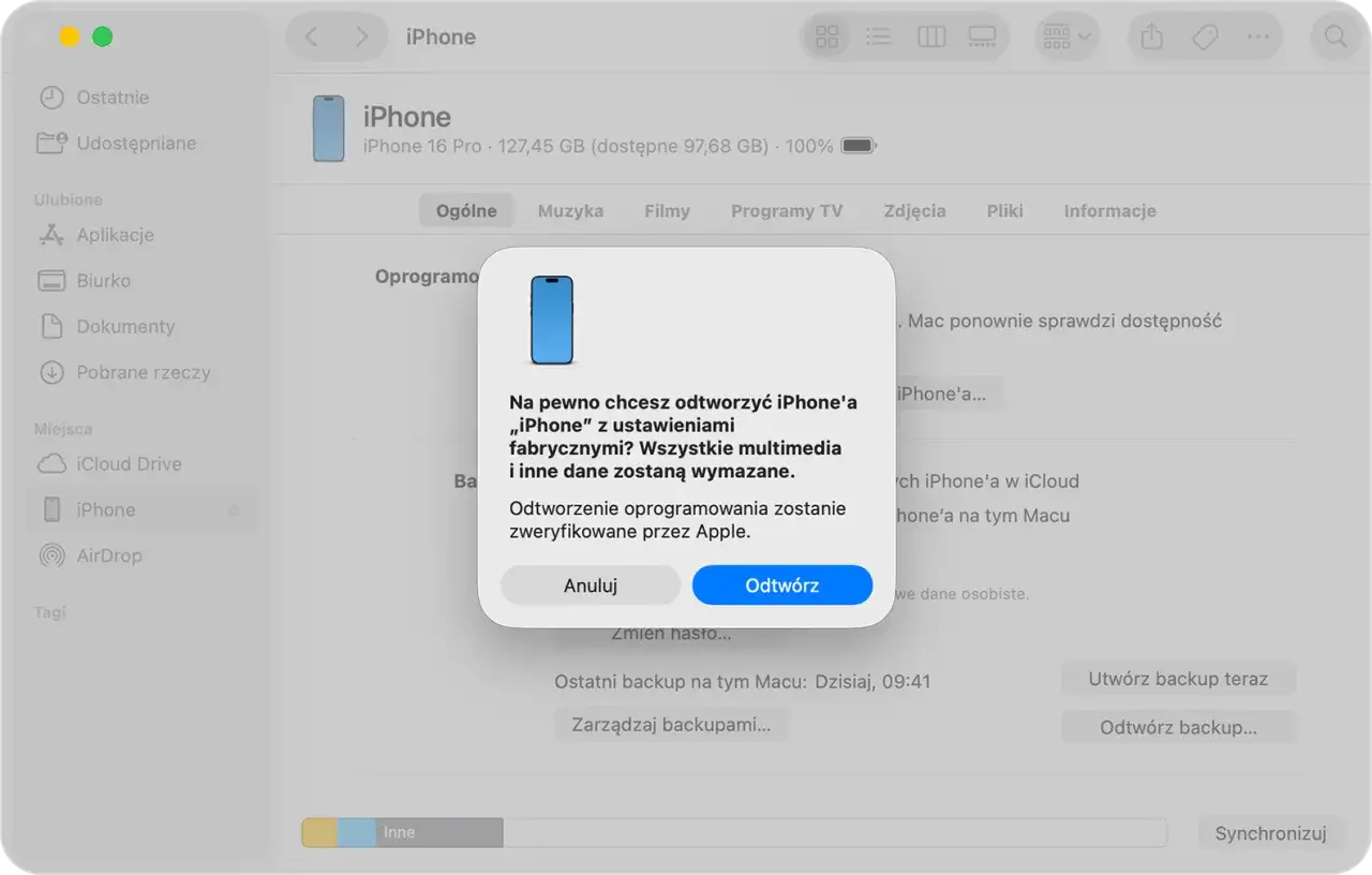 Okno dialogowe z pytaniem, czy na pewno chcesz odtworzyć iPhone'a z ustawieniami fabrycznymi. Kliknij