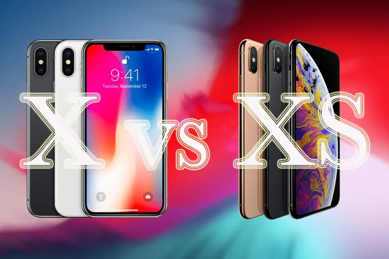 Porównanie iPhone X vs XS. Widoczne telefony w różnych kolorach, z wyraźnym napisem